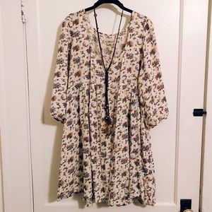 Long Sleeve Floral Dress w/ Necklace